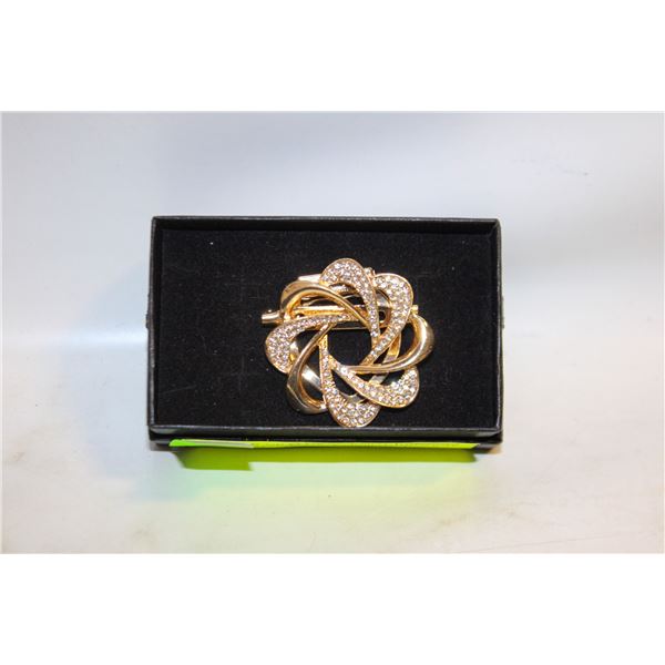 NEW 18K GP FLORAL KNOT BROOCH IN GOLDTONE