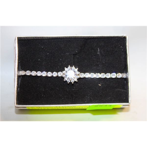 NEW MOISSIANITE SUNFLOWER BRACELET 2CT