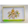 Image 1 : NEW LILY BROOCH WITH RHINESTONE AND