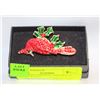 Image 1 : NEW RED CARDINAL AND HOLLY BROOCH RED