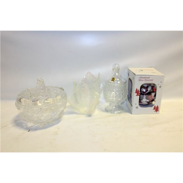 IRIDESCENT HANDKERCHIEF VASE, HOBNAIL