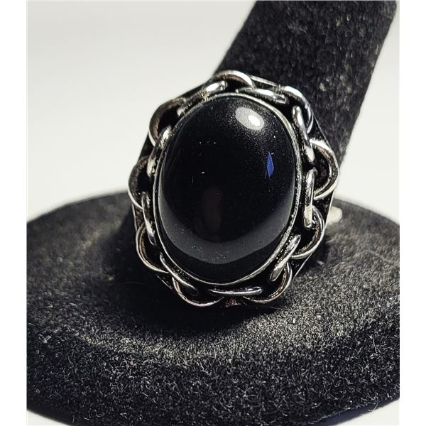 7)  NATURAL OVAL BLACK ONYX SIZE 9 RING WITH