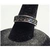 Image 1 : 16)  SILVER TONE CARVED BAND STYLE SIZE 6
