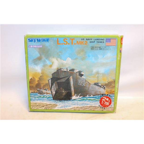 L.S.T.MK2 US NAVY LANDING SHIP TANKS MODEL