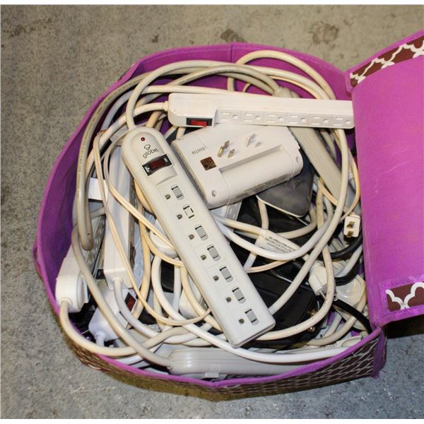 LARGE BUNDLE OF ASSORTED EXT. CORDS &
