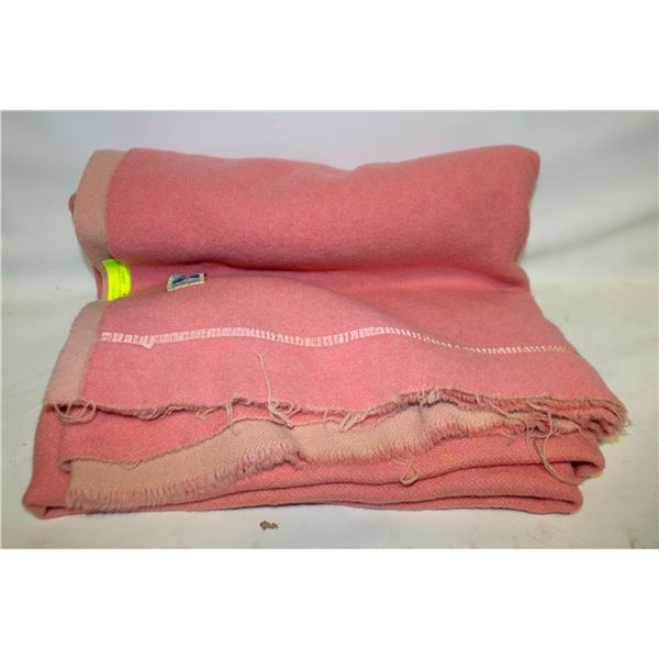 KENWOOD VIRGIN WOOL BLANKET (72" X 72")