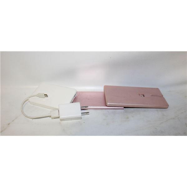 3 POWER BANKS