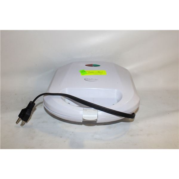 BETTY CROCKER SANDWICH PRESS