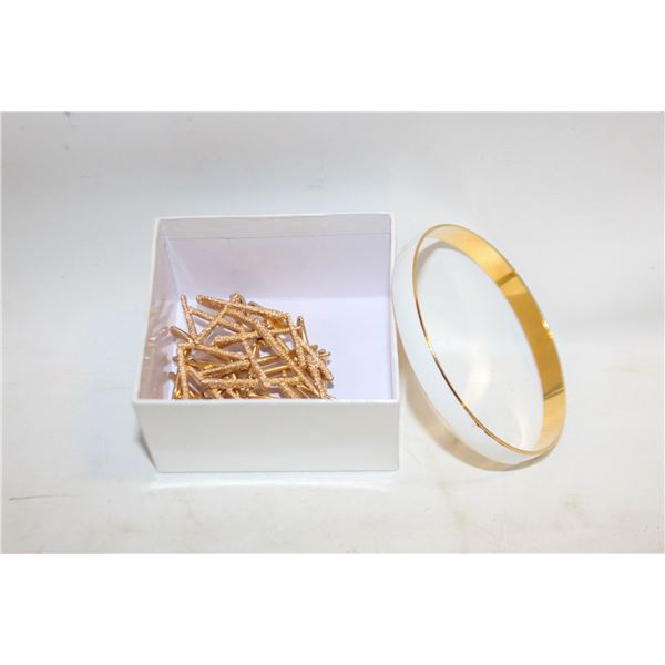 VINTAGE 1950'S TRIFARI 3" GOLDTONE BROOCH +