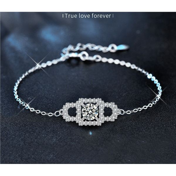 1 CT GRA CERTIFIED SQUARE DESIGN ROUND BRILLIANT