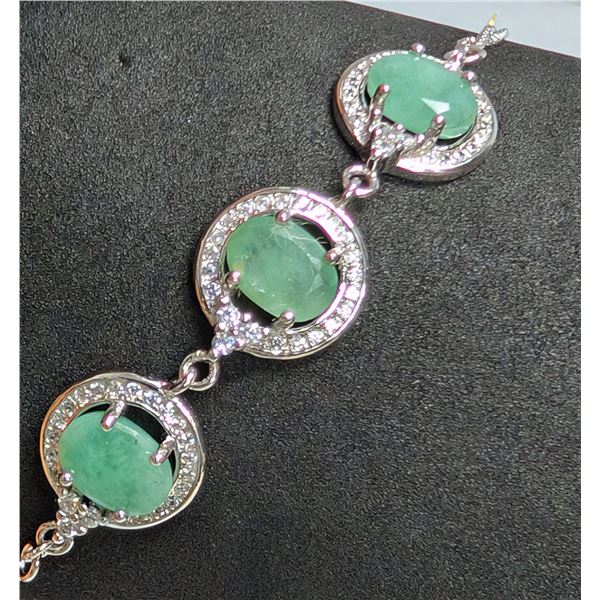 4.5CT EMERALD, 5.5G BRACELET