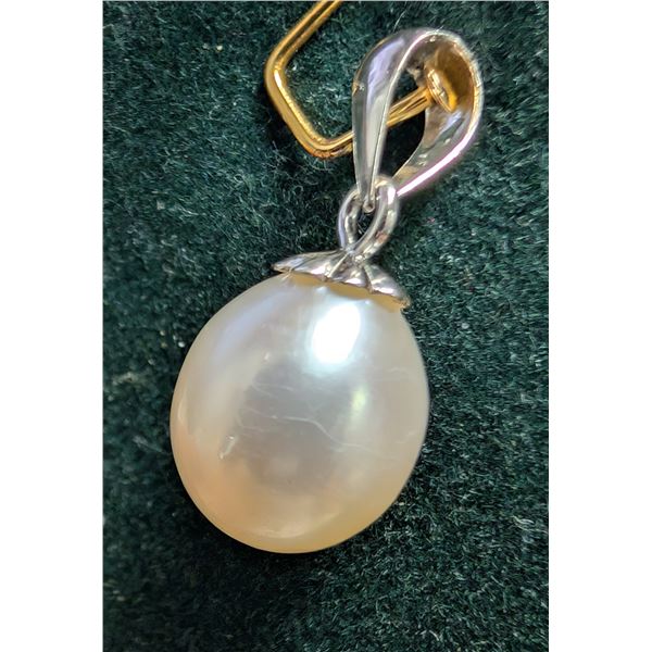 PEARL PENDANT 0.9G