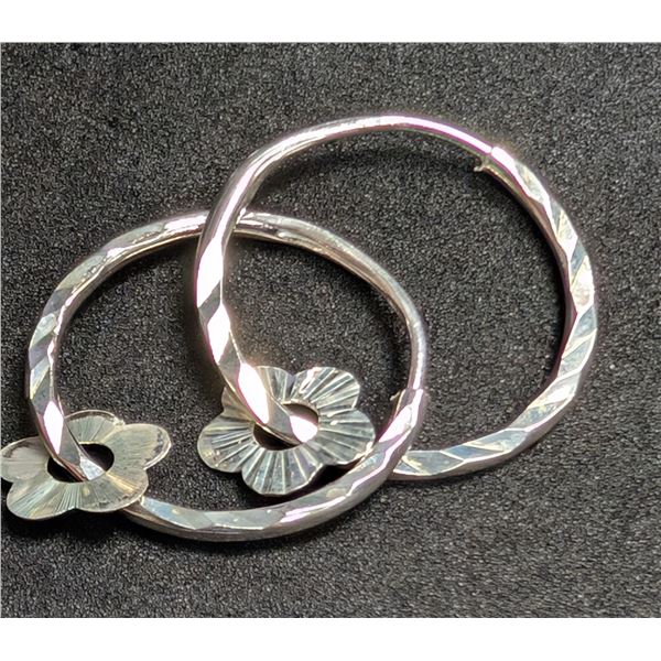 SILVER 1.1G HOOP EARRINGS