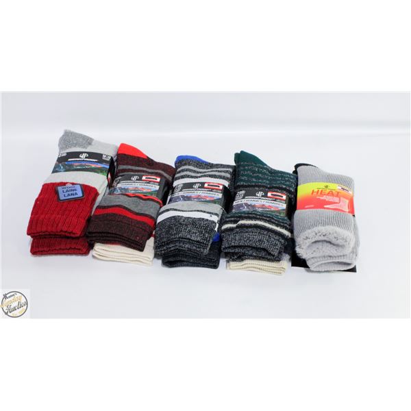 NEW 11 PAIR MEN'S SOCKS