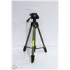 Image 1 : DYNEX DX-TRP60 UNIVERSAL CAMERA TRIPOD