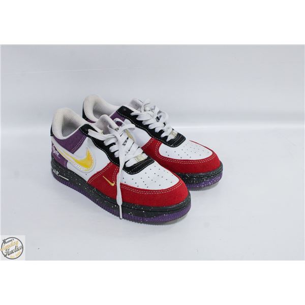NIKE AIR/AIRFORCE 1 LADIES 8.5 NEW