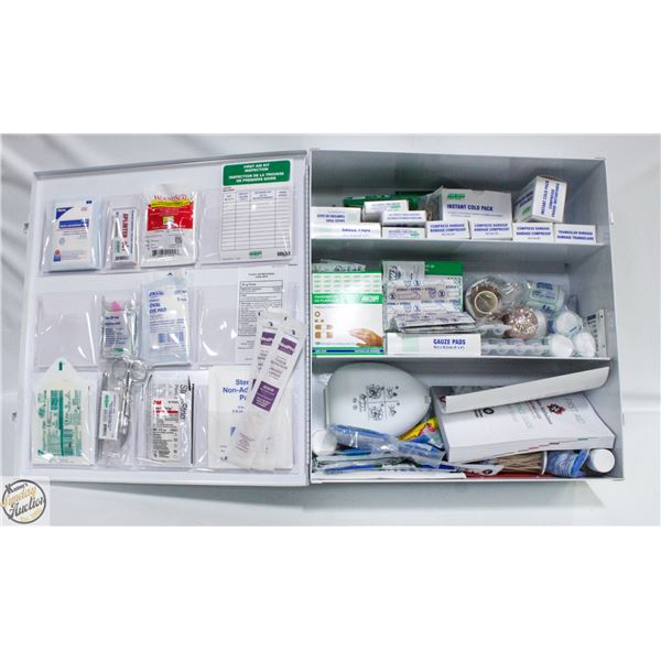 WALLMOUNTED FIRST AID INDUSTRIAL KIT