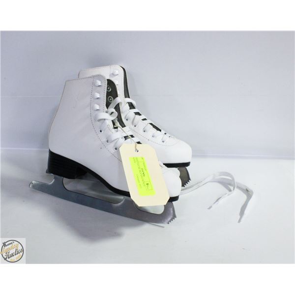 WHITE FIGURE SKATES LADIES
