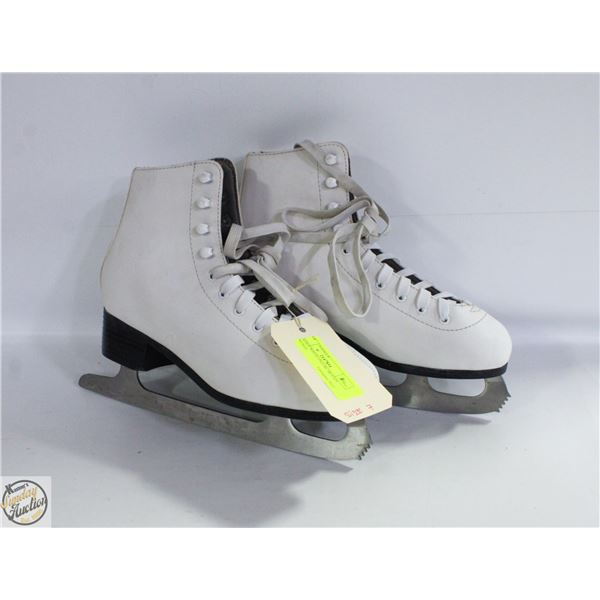 LADIES WHITE FIGURE SKATES