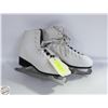 Image 1 : LADIES WHITE FIGURE SKATES
