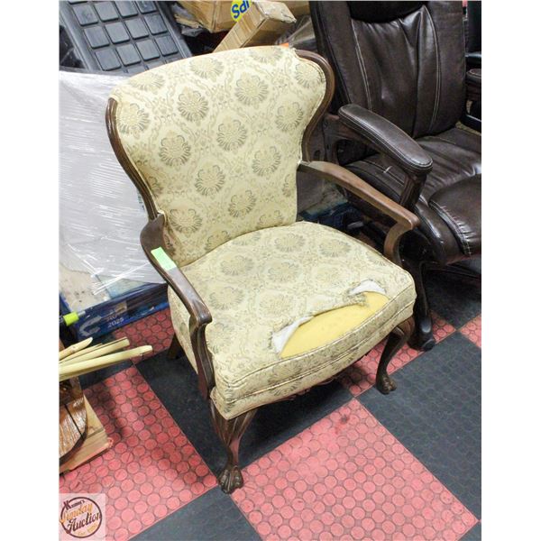 VINTAGE CHAIR IN NEED OF REUPHOLSTERY