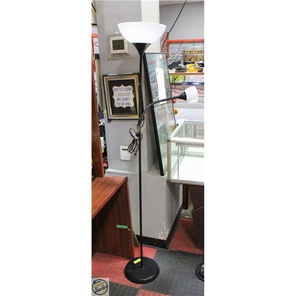 DUAL LIGHT STANDUP FLOOR LAMP