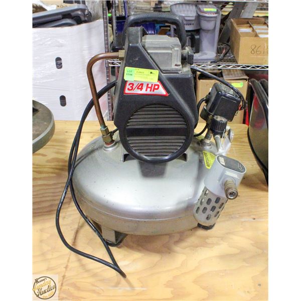 CAMPBELL HAUSFELD 3/4HP 4 GALLON AIR COMPRESSOR