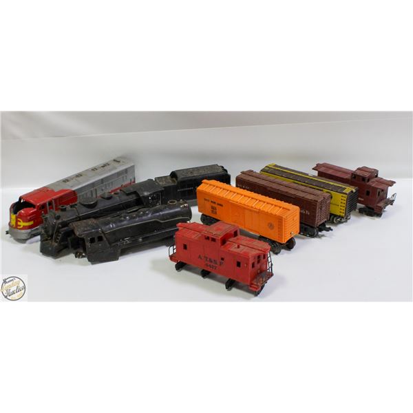 FLAT OF VINTAGE ESTATE MODEL TRAINS