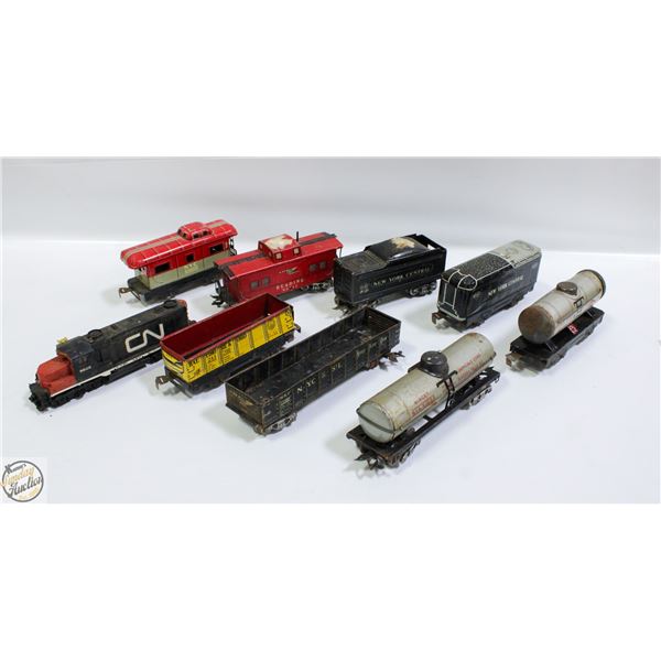 FLAT OF VINTAGE ESTATE MODEL TRAINS