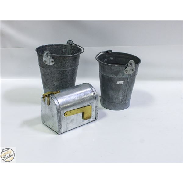 FLAT OF GALVANIZED METAL BUCKETS