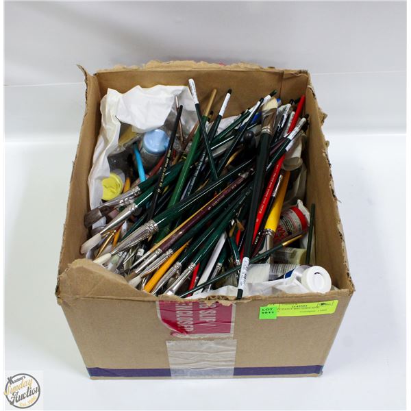 ESTATE PAINT BRUSHES AND PAINTS