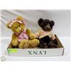 Image 1 : PAIR OF MARY KAY ASH CHARITABLE FOUNDATION TEDDIES