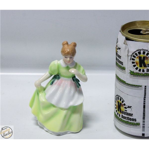 ROYAL DOULTON YOUNG MELODY FIGURE H.N. 3654