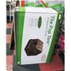 Image 1 : BRAND NEW IN BOX PORTABLE PET SHELTER