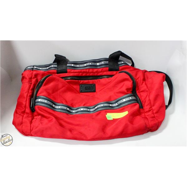 RED BLACK STEVE MADDEN DUFFLE BAG CROSS