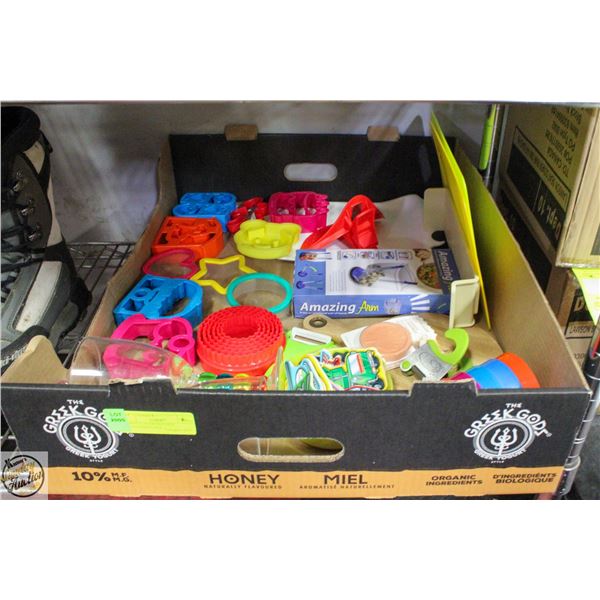 LARGE FLAT OF KITCHEN ACCESSORIES NEW +