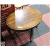 Image 1 : VINTAGE WOOD END TABLE