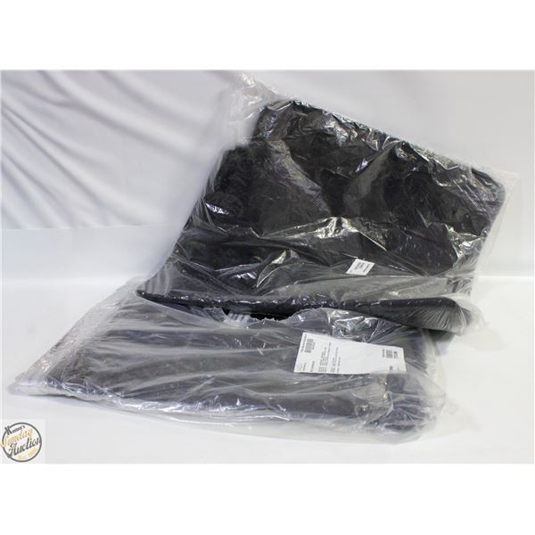 LOT OF FLOOR MATS (MAKE/MODEL UNKNOWN)