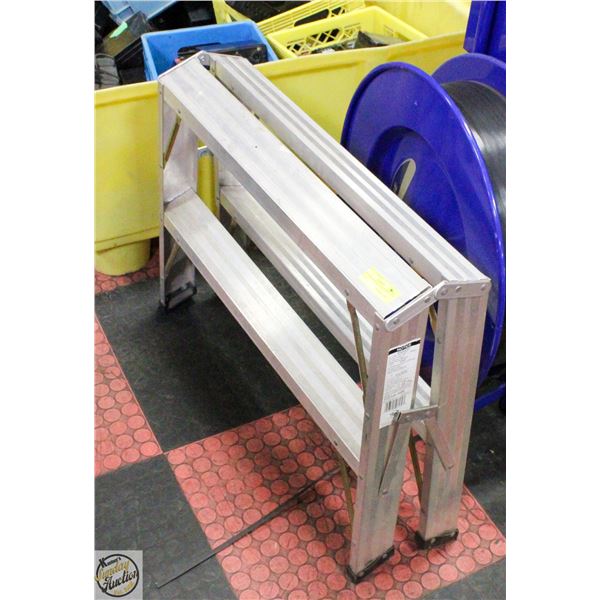 FOLDING STEP MAX CAPACITY 225LB