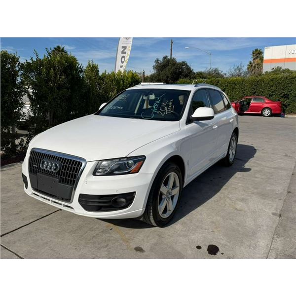 AUDI Q5 2012 O/S-WAIT/TITLE