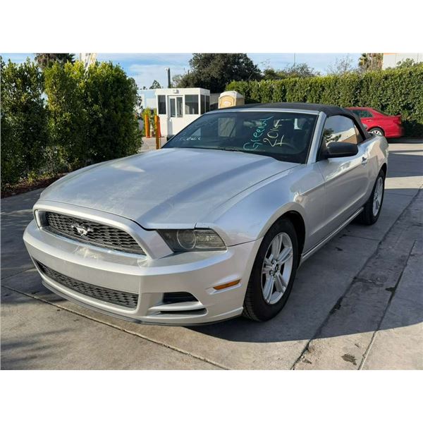 FORD  MUSTANG 2014 O/S TITLE 2 DAYS