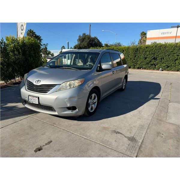 TOYT SIENNA 2011 APP  DUP/T-DON