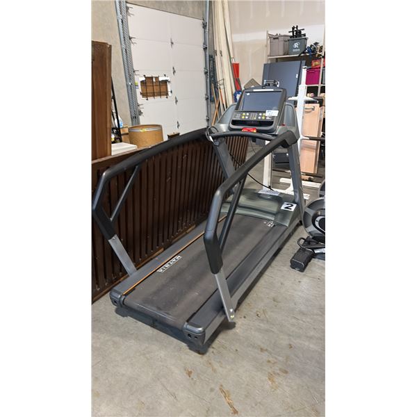 MATRIX TM708-1US-C TREADMILL W/ NEMA 6-20P PLUG