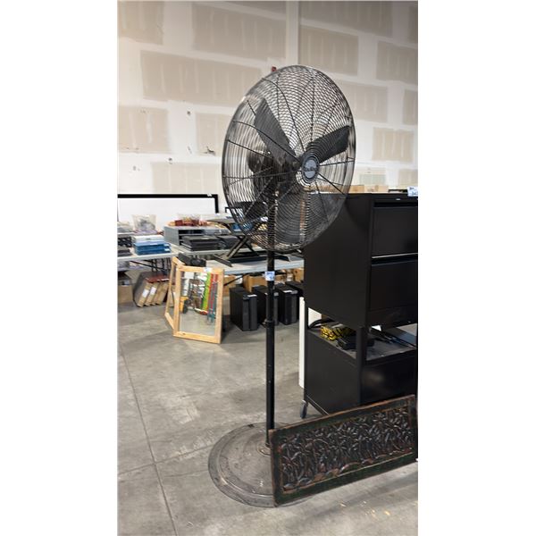AIR KING AIR CIRCULATOR 30" INDUSTRIAL-GRADE FAN 80"H MOTOR MODEL:3130C