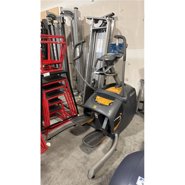 OCTANE FITNESS LATERAL X MOVE IN A NEW DIRECTION ELLIPTICAL TRAINER