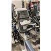 Image 2 : PRECOR COMMERCIAL UPRIGHT EXERCISE BIKE WITH DIGITAL DISPLAY