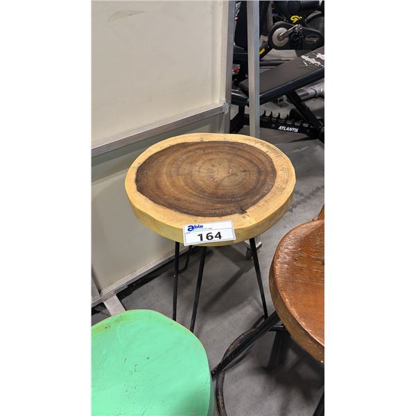 NATURAL WOOD/METAL BASE BAR STOOL