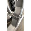 Image 2 : PRECOR PREACHER CURL STATION