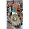 Image 1 : MIXED ITEMS INCL WALL MIRRORS, WALL DECOR AND CANDLE HOLDERS