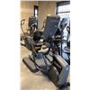 Image 3 : OCTANE FITNESS XRIDE RECUMBENT ELLIPTICAL MACHINE